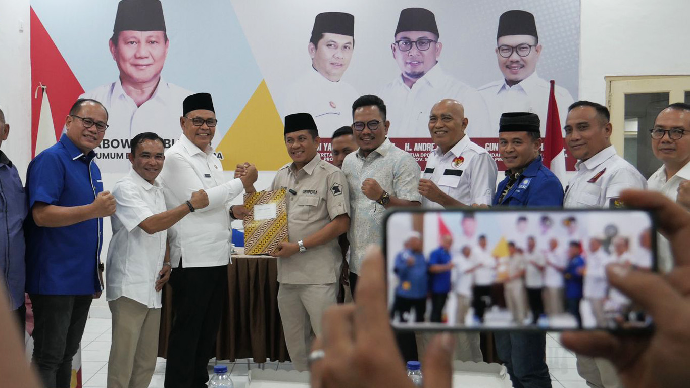 Diantar Dodi Hendra, Epyardi Asda Daftar ke Gerindra